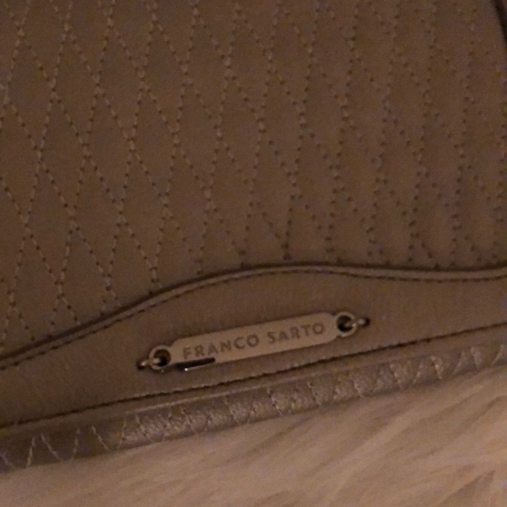Hand bag - Picture 2 of 3